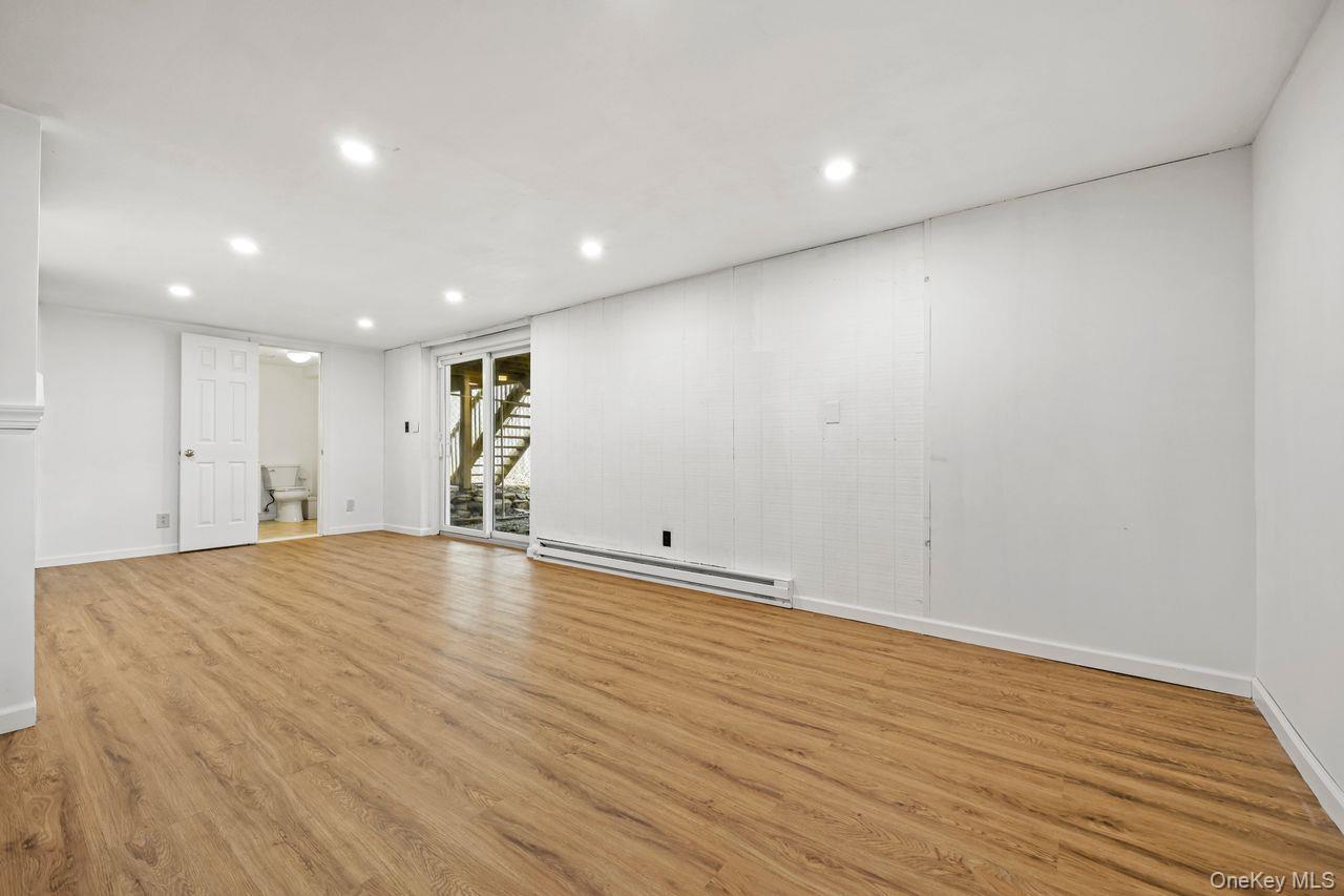 Single Family Kent Shore Putnam County, NY 10512, MLS-977467-25