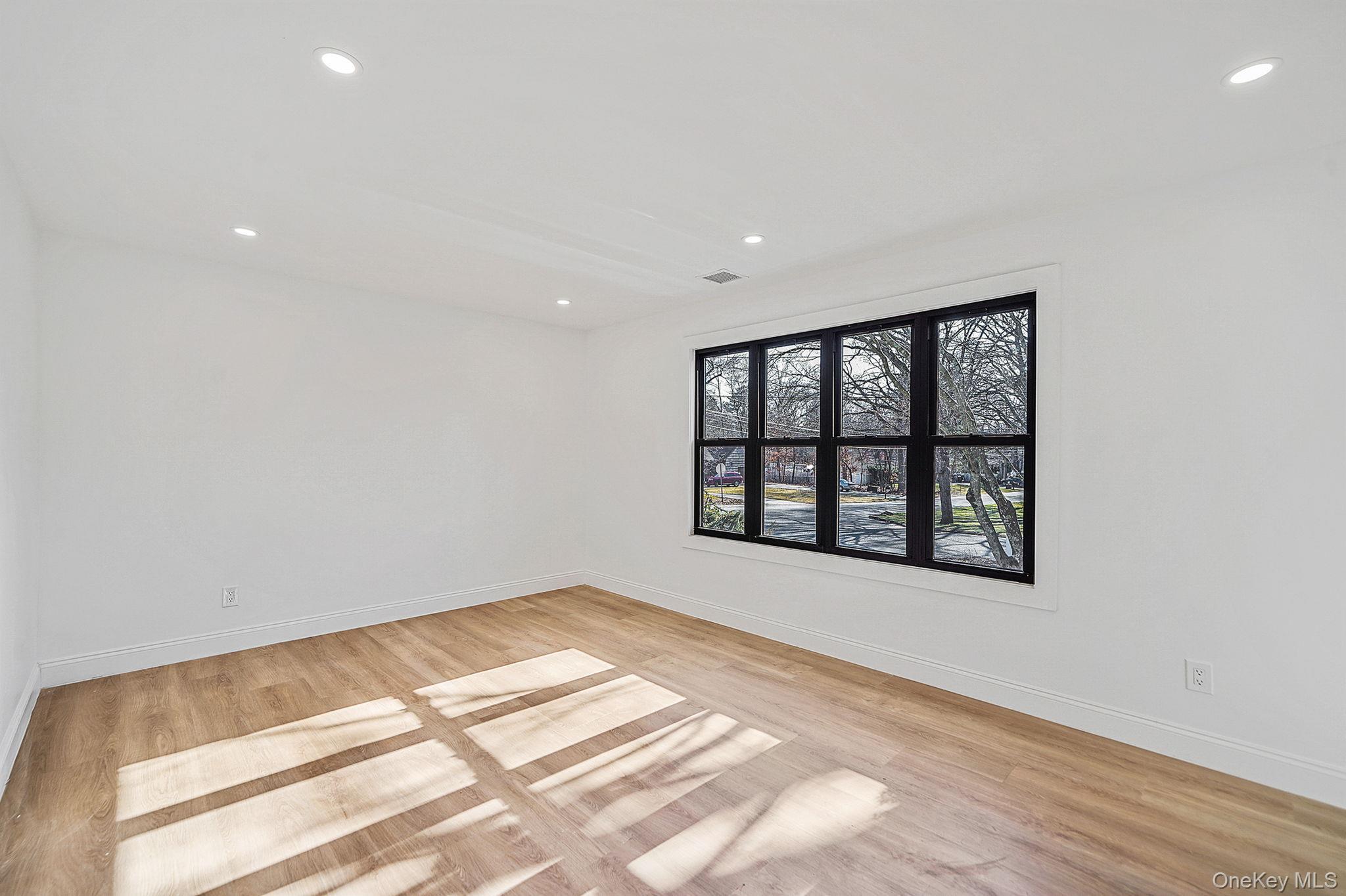 Single Family Lucerne  Suffolk County, NY 11967, MLS-977469-10