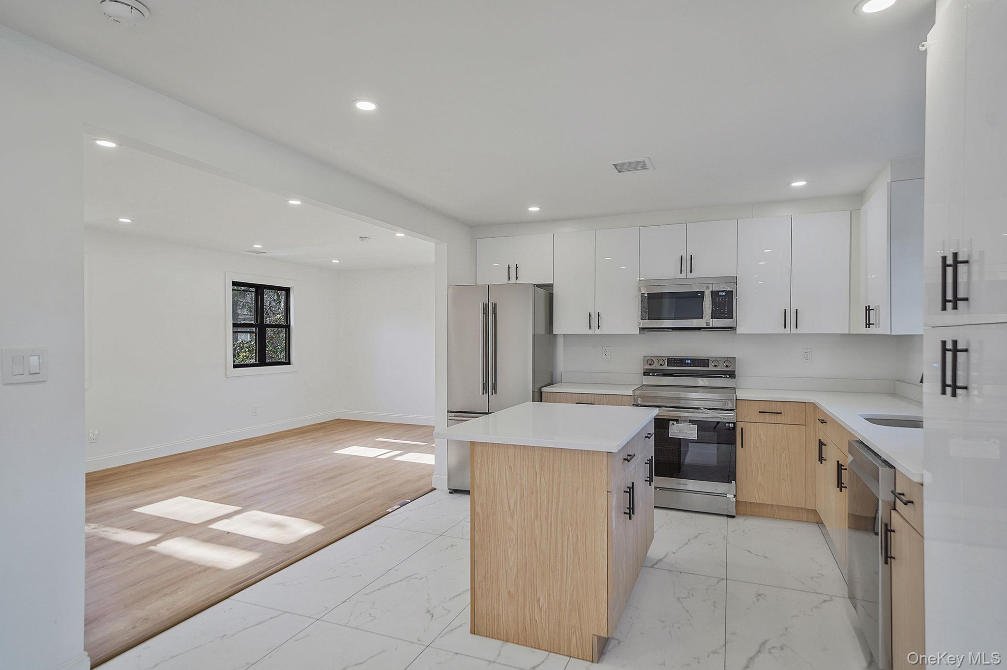 Single Family Lucerne  Suffolk County, NY 11967, MLS-977469-13