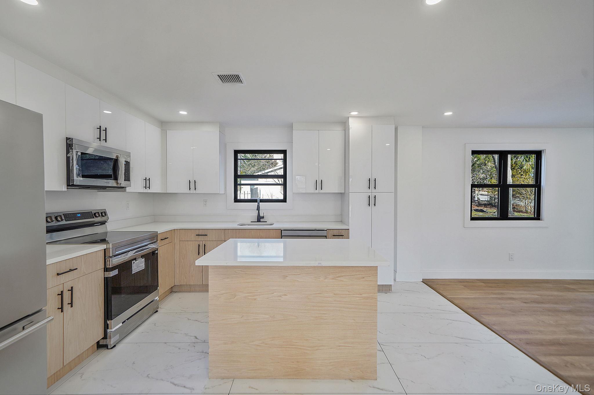 Single Family Lucerne  Suffolk County, NY 11967, MLS-977469-15