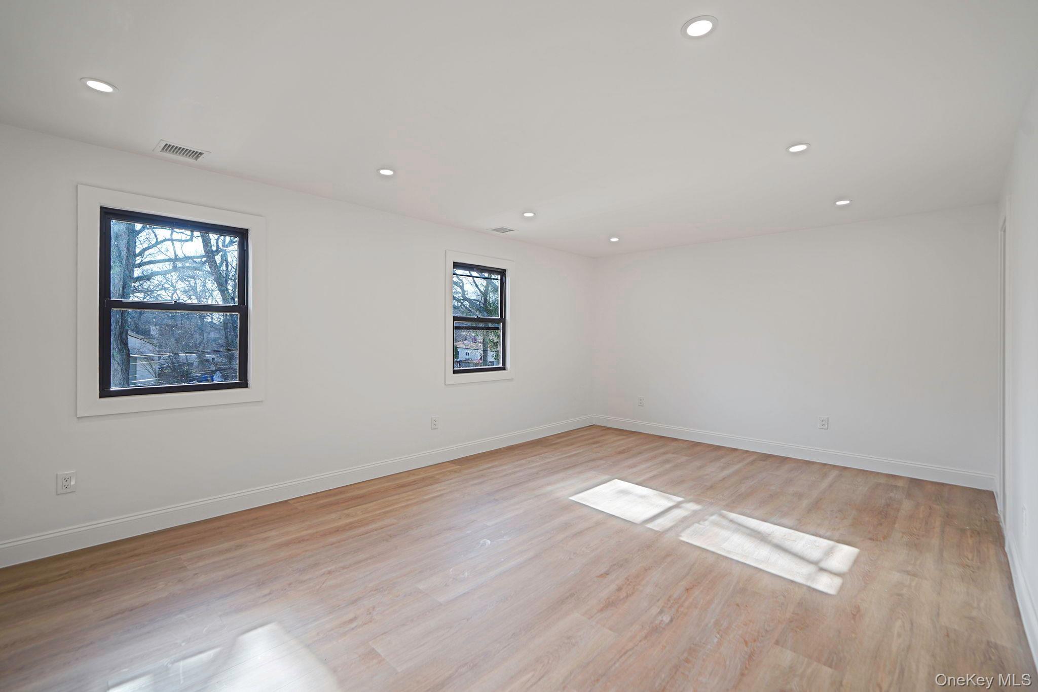 Single Family Lucerne  Suffolk County, NY 11967, MLS-977469-20