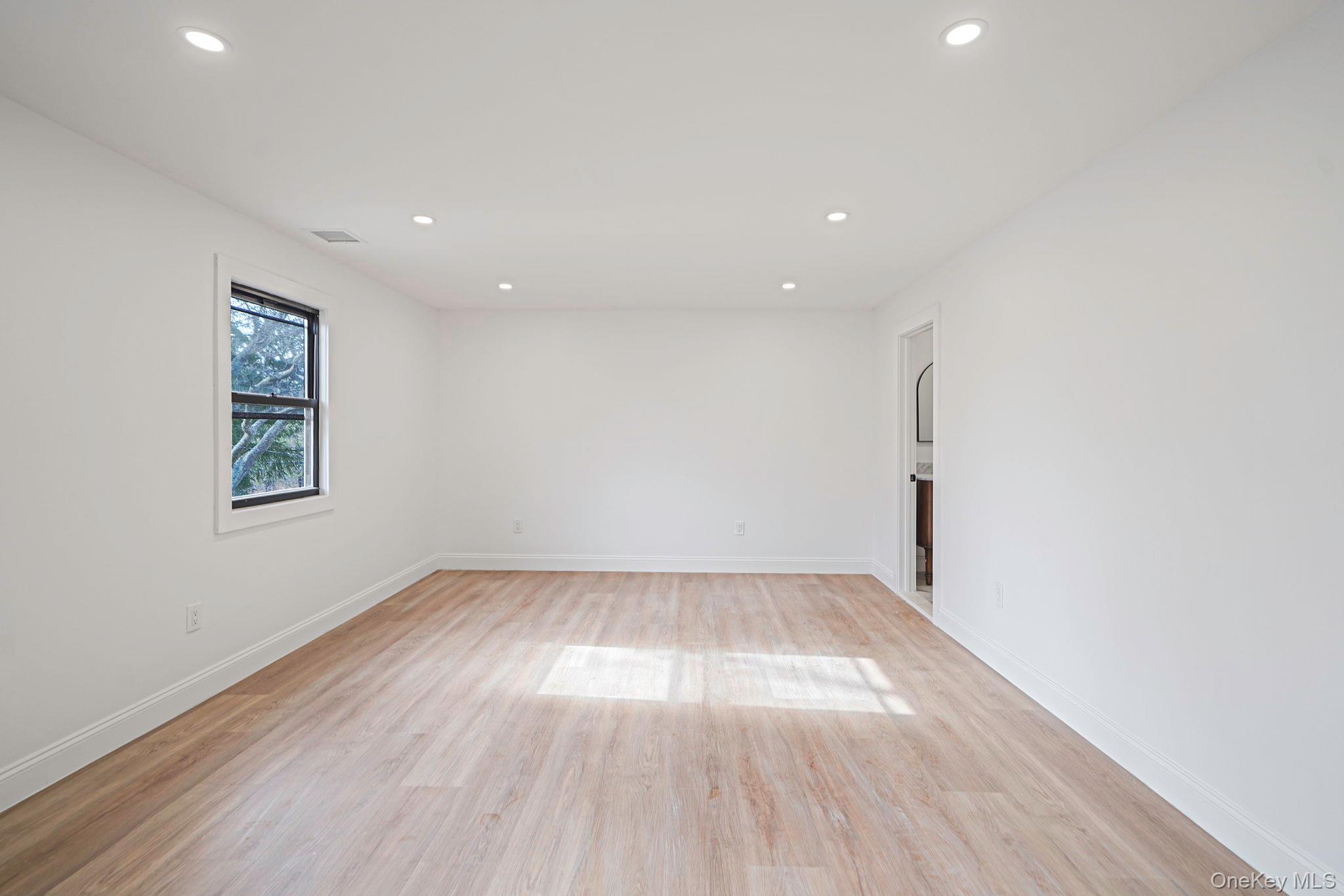 Single Family Lucerne  Suffolk County, NY 11967, MLS-977469-21