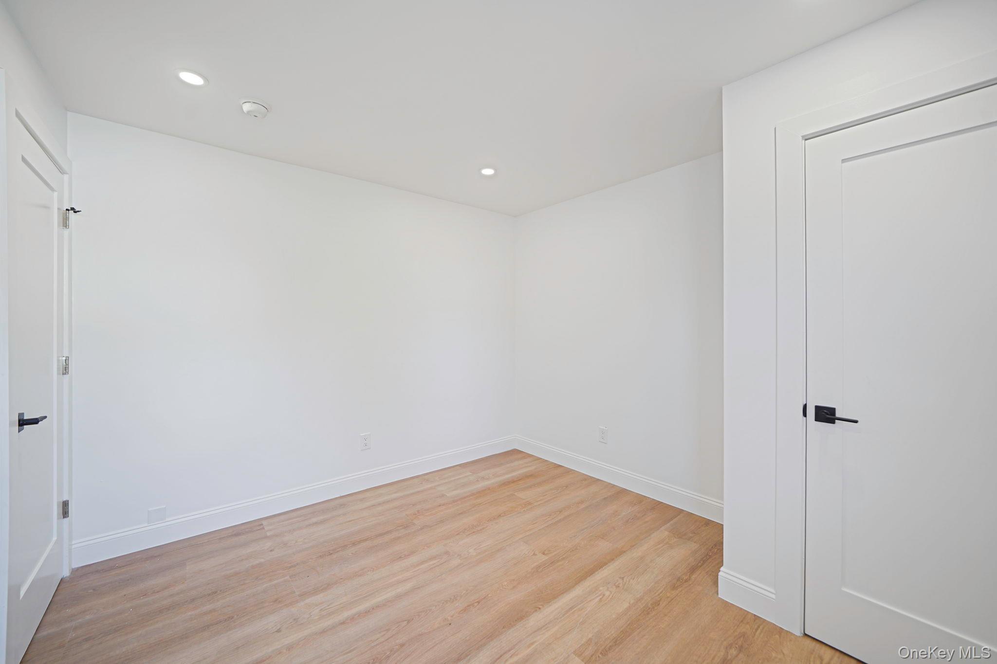 Single Family Lucerne  Suffolk County, NY 11967, MLS-977469-26