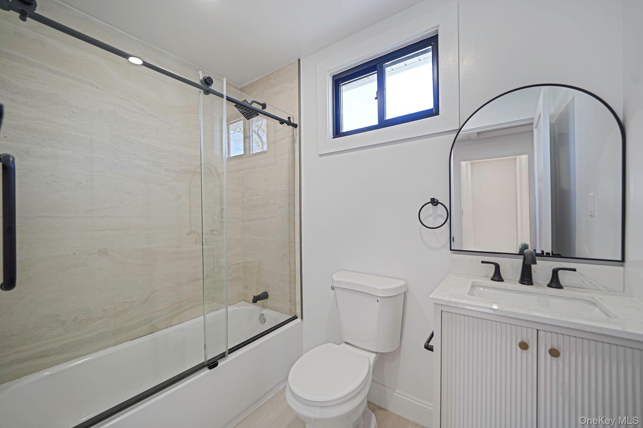 Single Family Lucerne  Suffolk County, NY 11967, MLS-977469-27