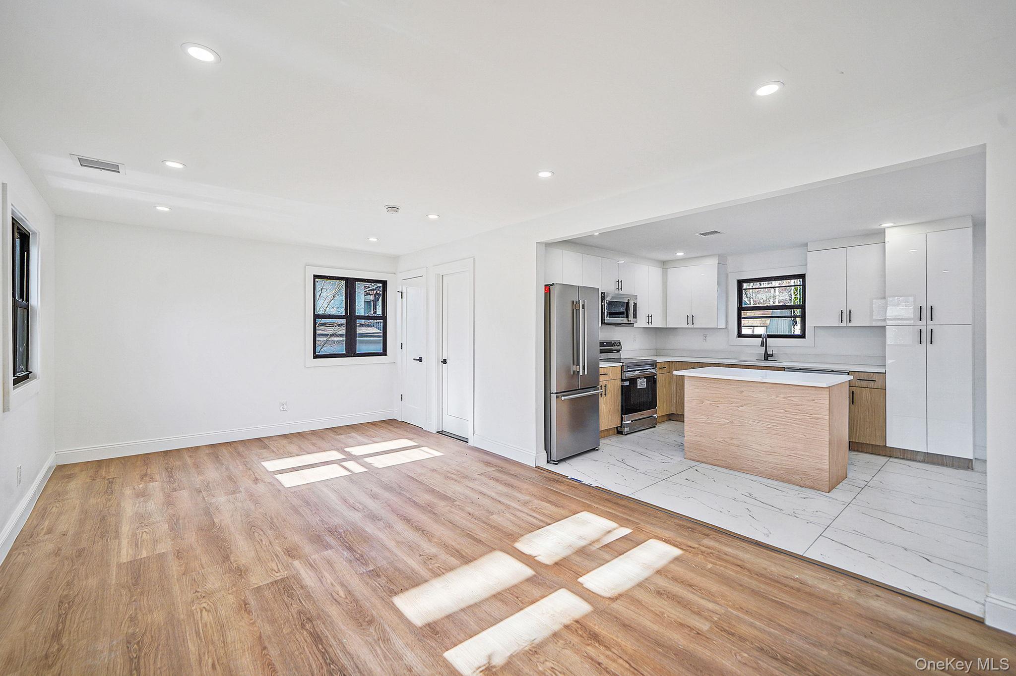 Single Family Lucerne  Suffolk County, NY 11967, MLS-977469-3