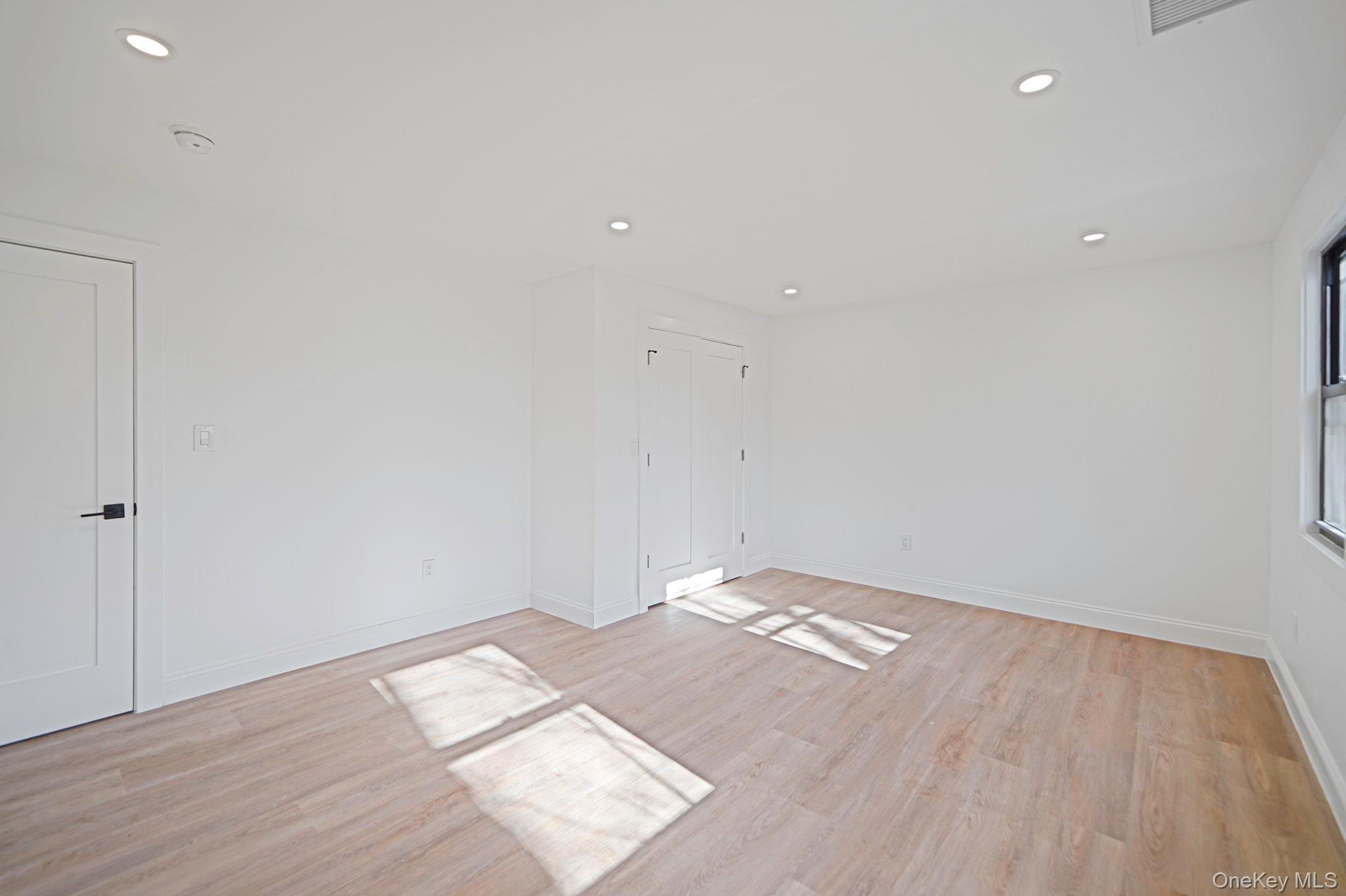 Single Family Lucerne  Suffolk County, NY 11967, MLS-977469-31