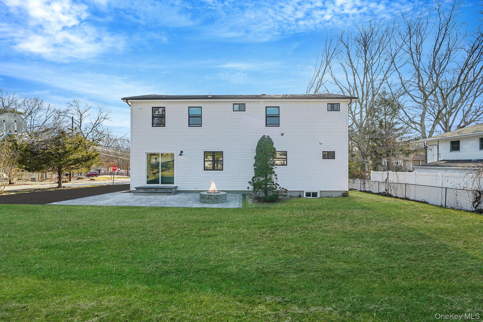 Single Family Lucerne  Suffolk County, NY 11967, MLS-977469-33