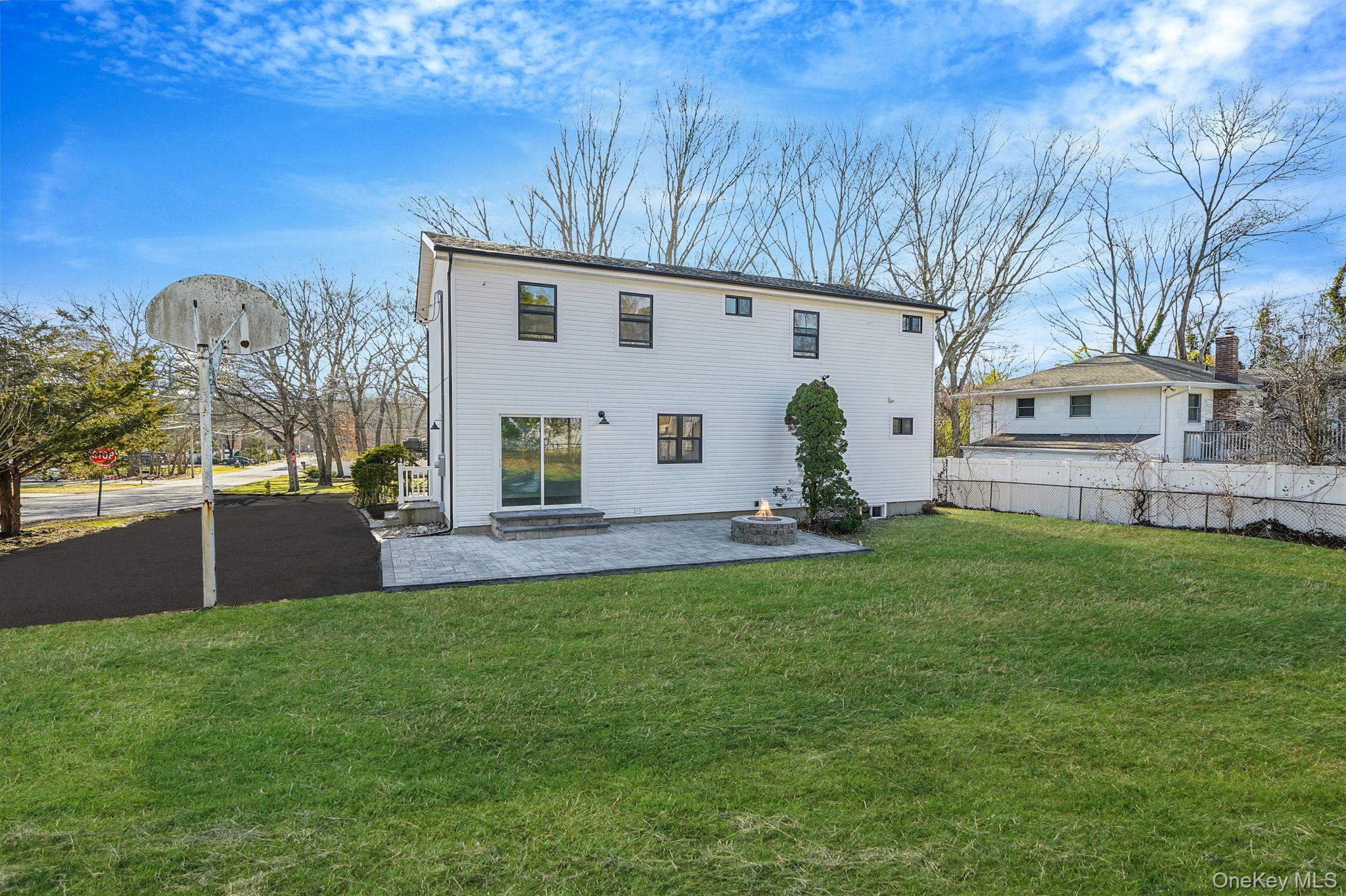 Single Family Lucerne  Suffolk County, NY 11967, MLS-977469-35