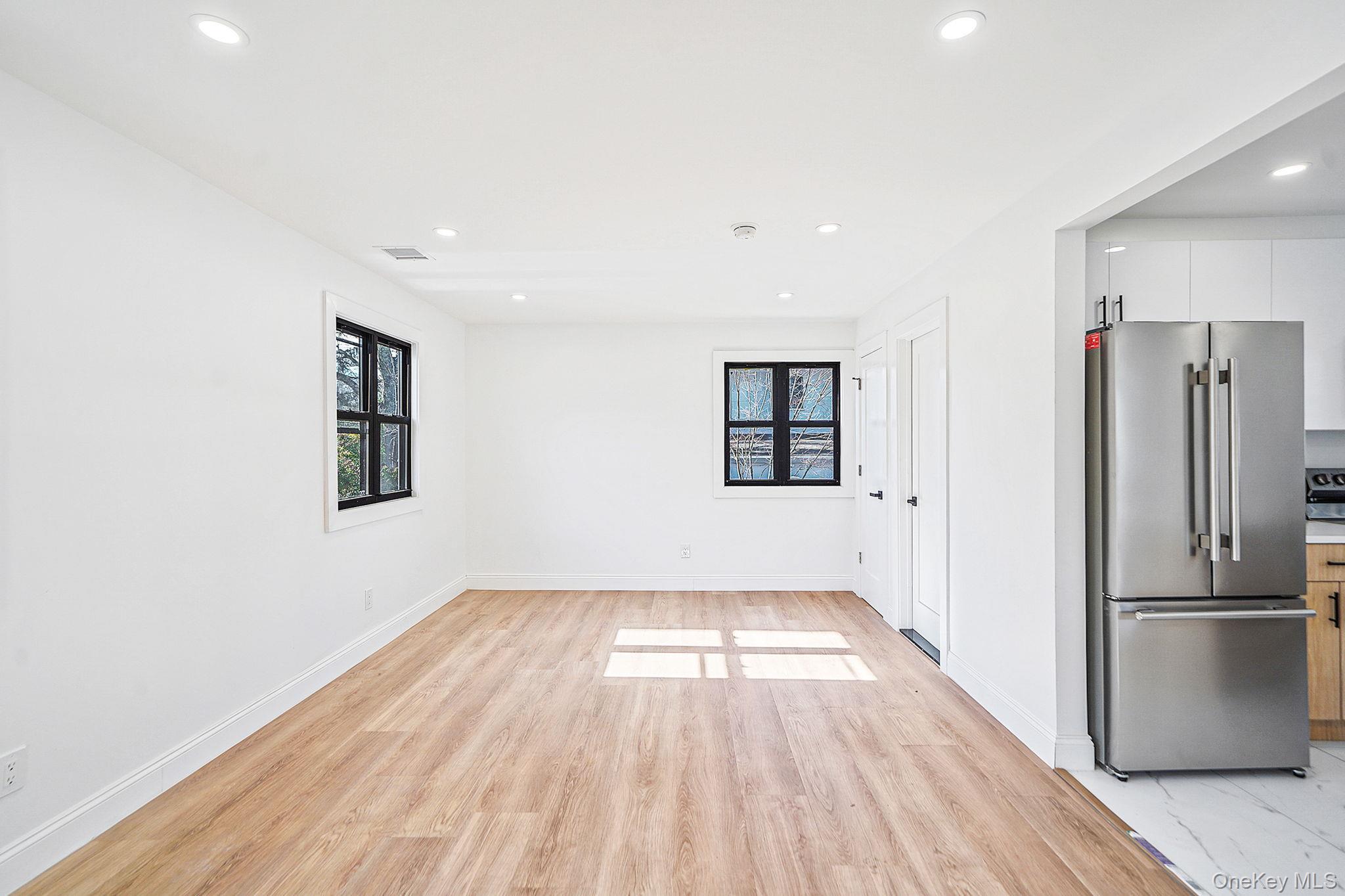 Single Family Lucerne  Suffolk County, NY 11967, MLS-977469-4