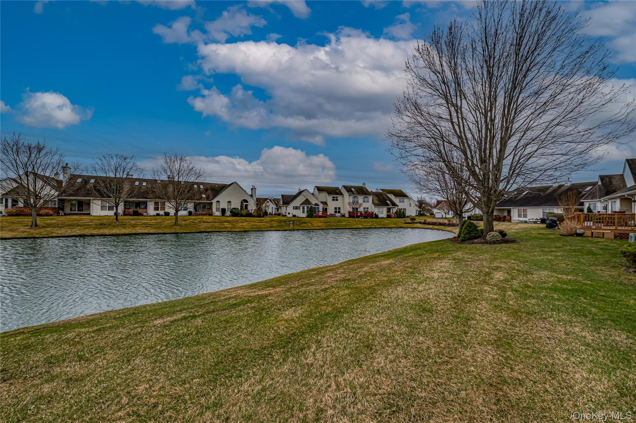 Condo Eve Ann  Suffolk County, NY 11776, MLS-977472-25