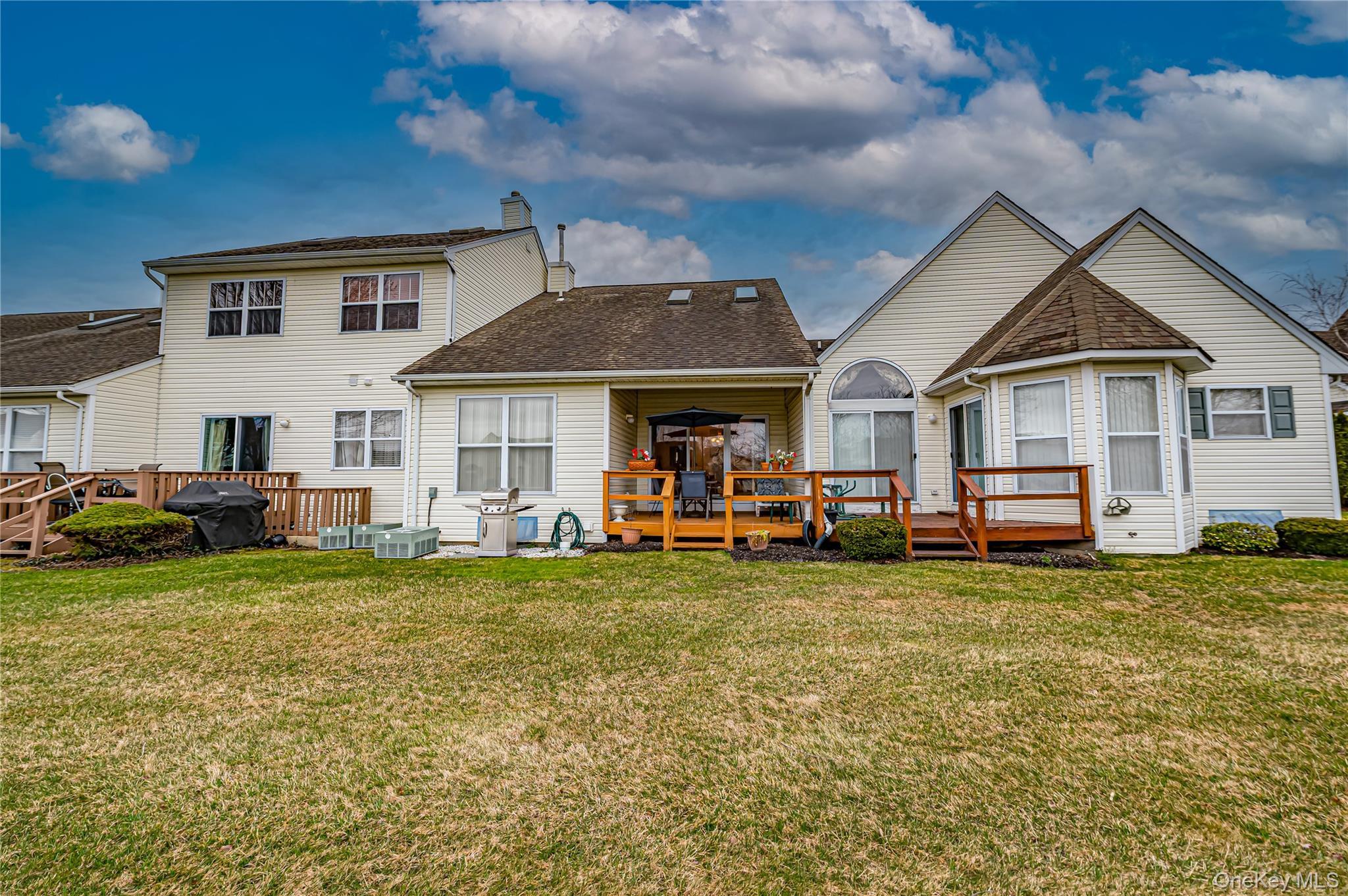 Condo Eve Ann  Suffolk County, NY 11776, MLS-977472-26