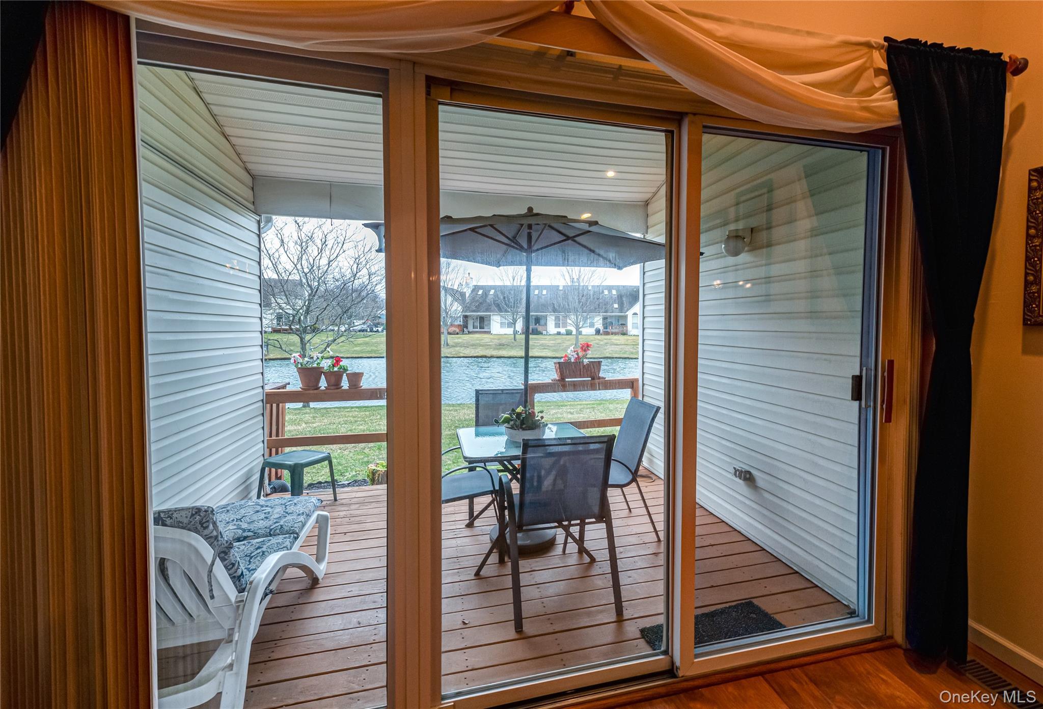 Condo Eve Ann  Suffolk County, NY 11776, MLS-977472-8