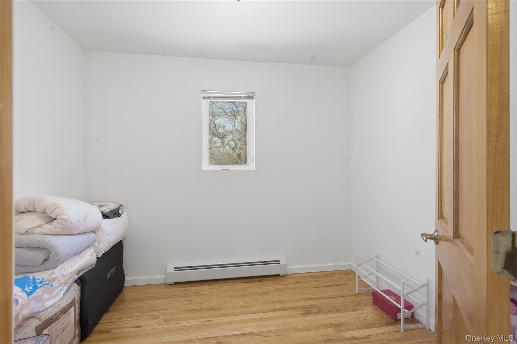 Single Family Albany Post  Ulster County, NY 12525, MLS-977502-24