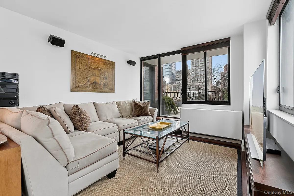 Condo 74th  Manhattan, NY 10021, MLS-977512-2