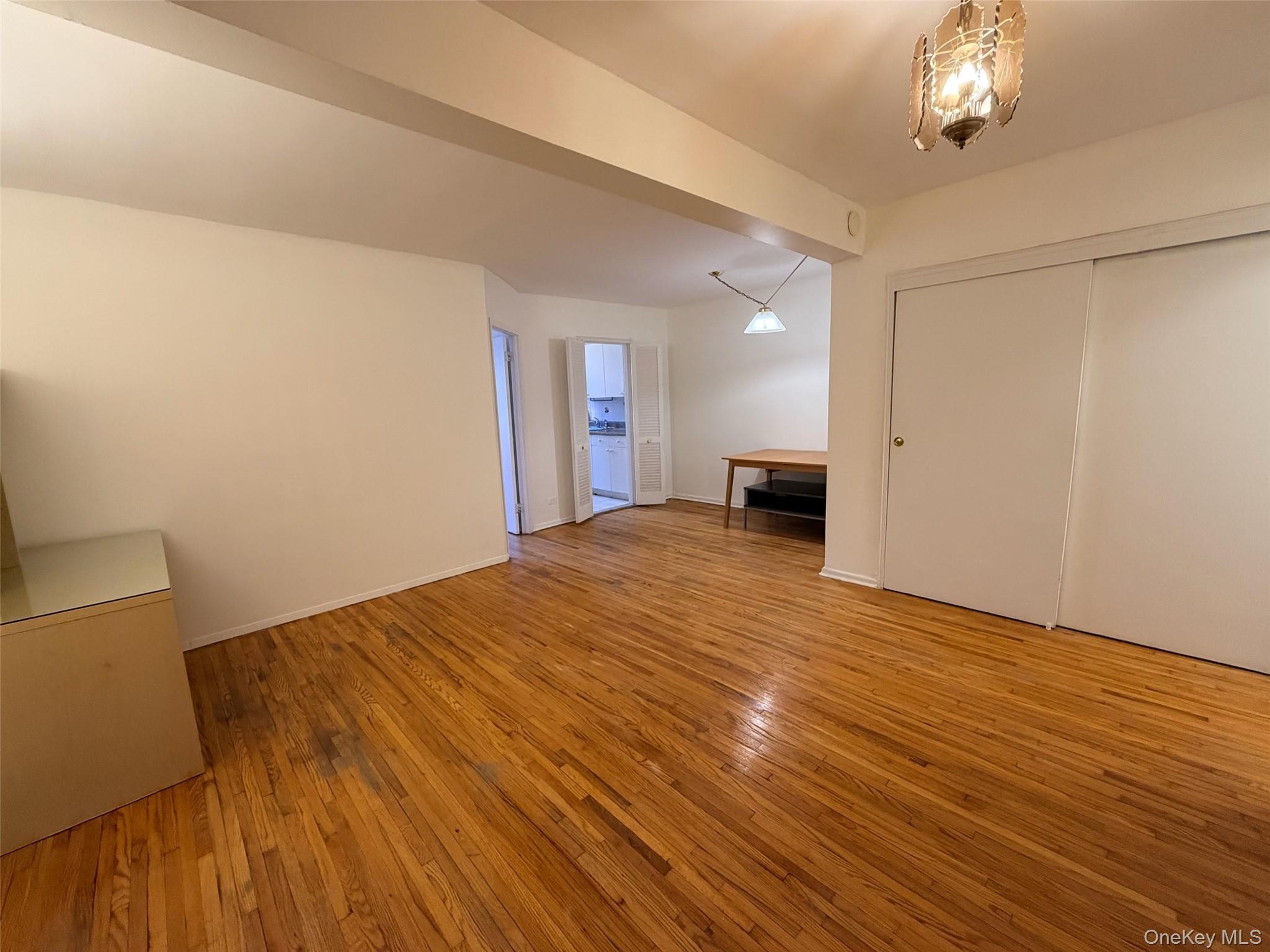 Condo Queens  Queens, NY 11375, MLS-977515-15