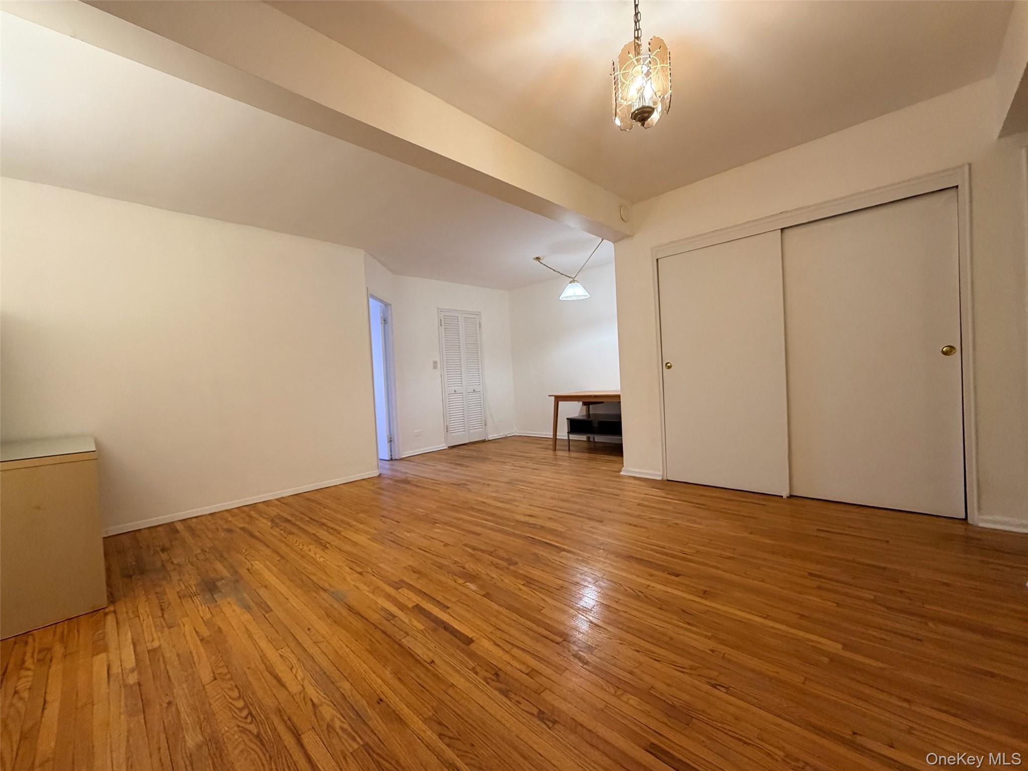 Condo Queens  Queens, NY 11375, MLS-977515-16