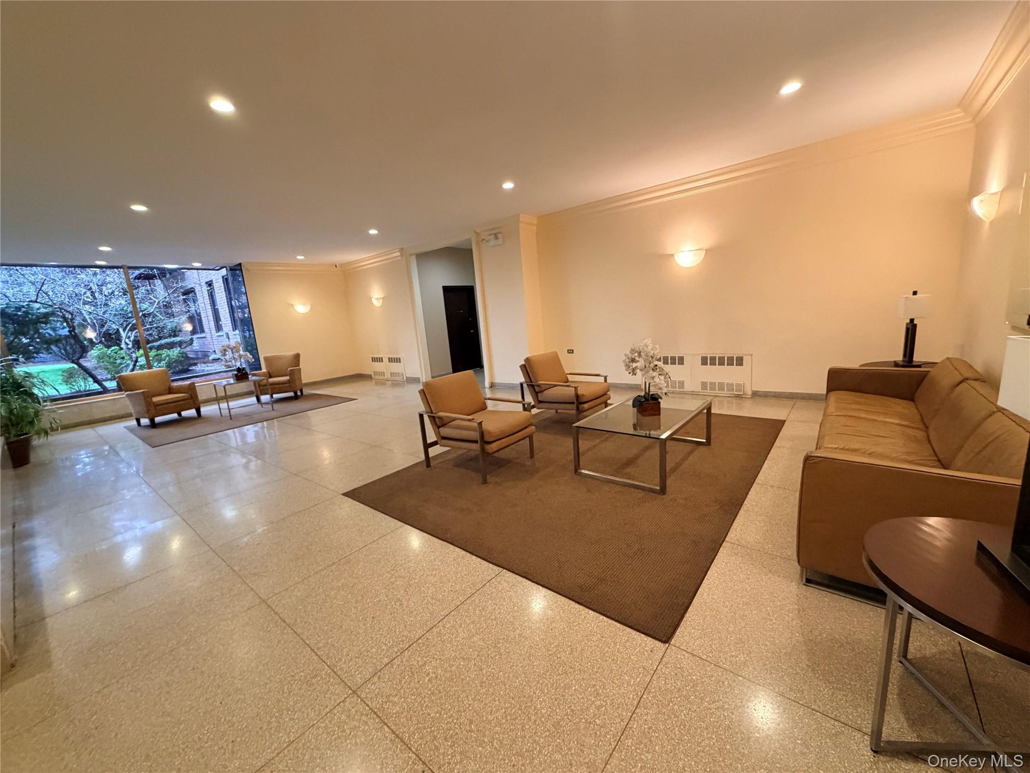 Condo Queens  Queens, NY 11375, MLS-977515-26