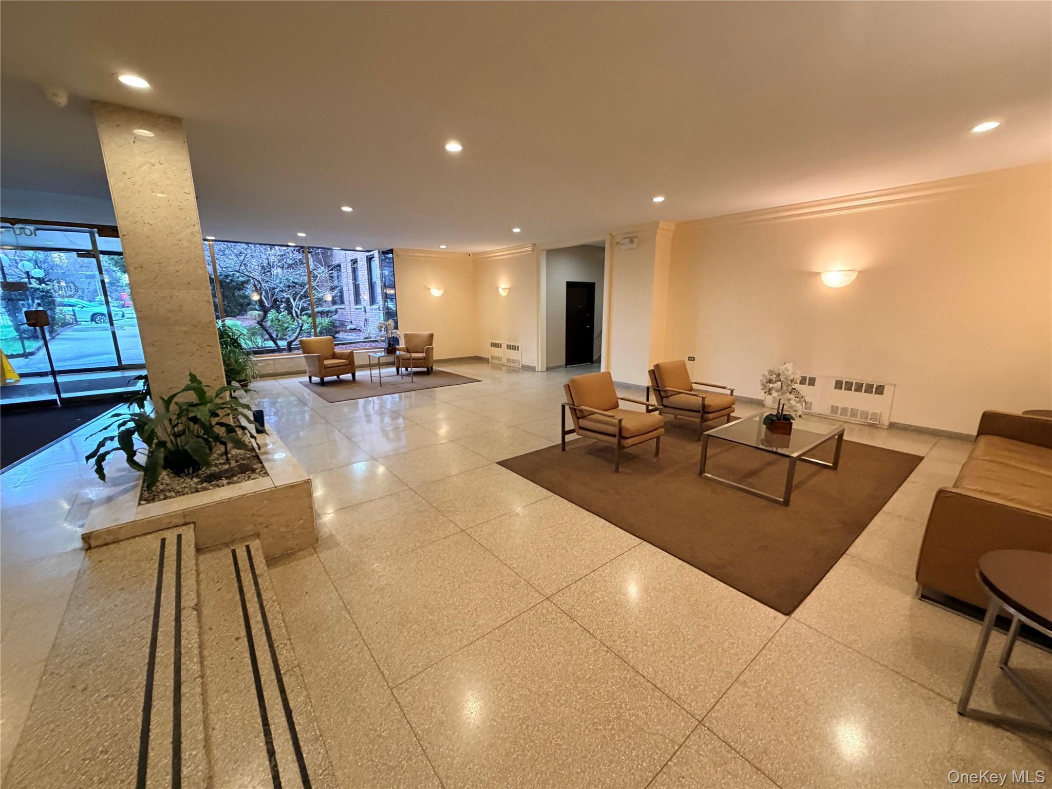 Condo Queens  Queens, NY 11375, MLS-977515-7