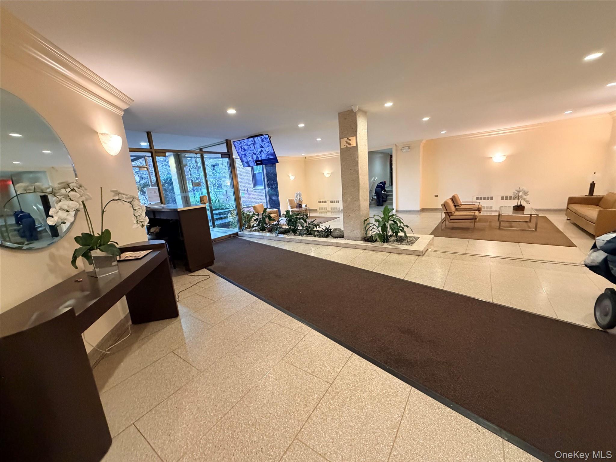 Condo Queens  Queens, NY 11375, MLS-977515-8