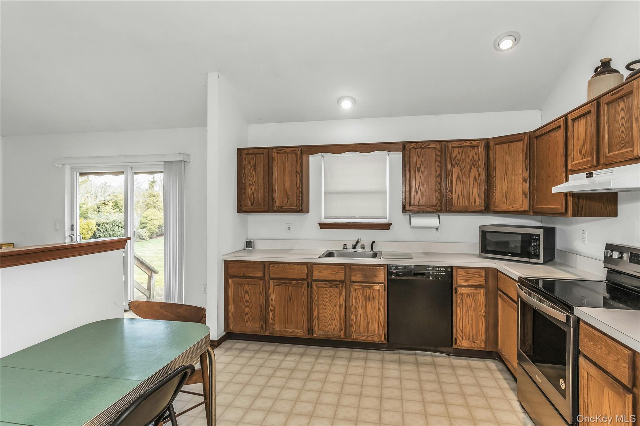 Single Family Donna  Suffolk County, NY 11933, MLS-977516-13