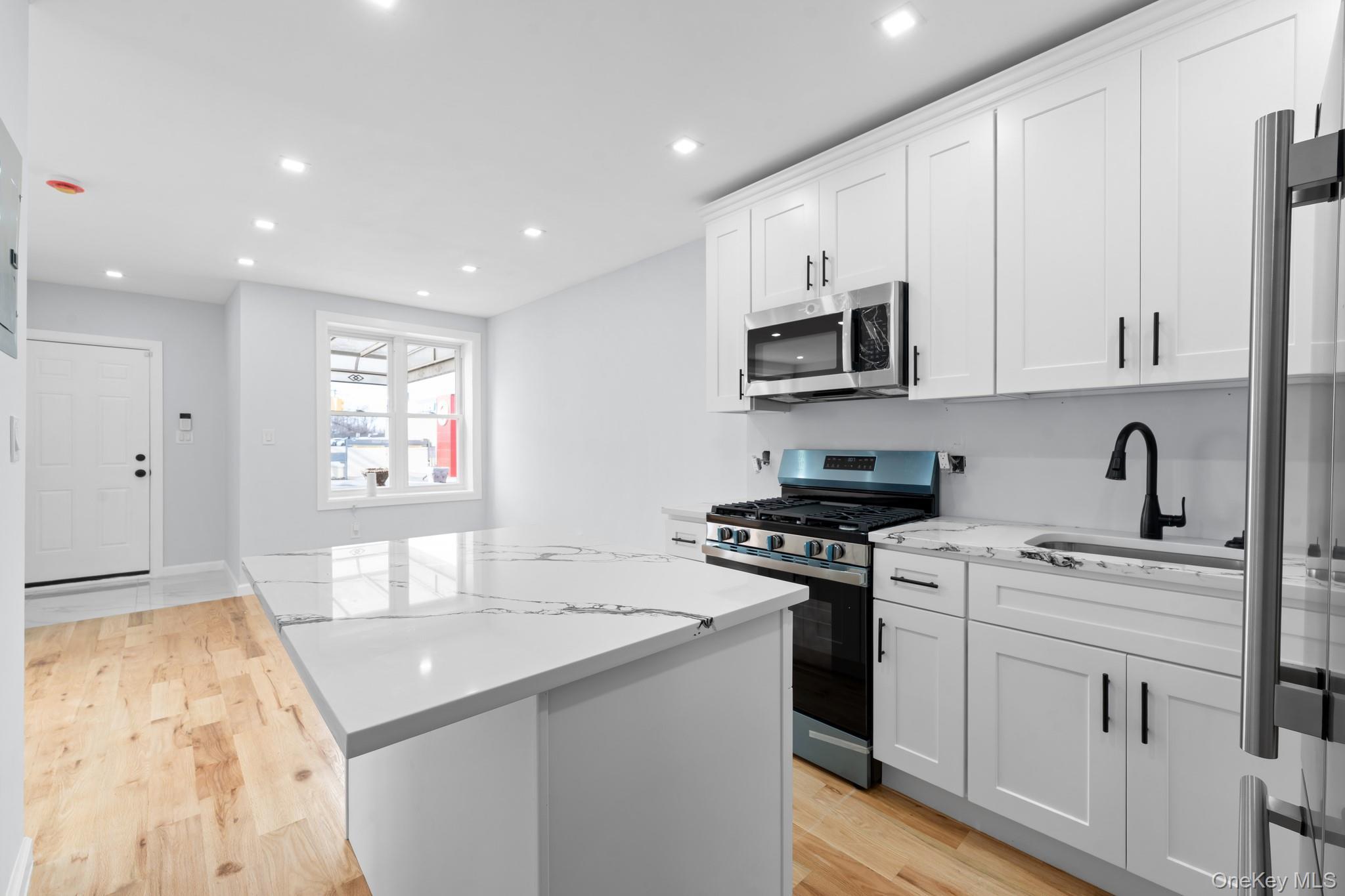 Single Family 52nd  Brooklyn, NY 11234, MLS-977530-4