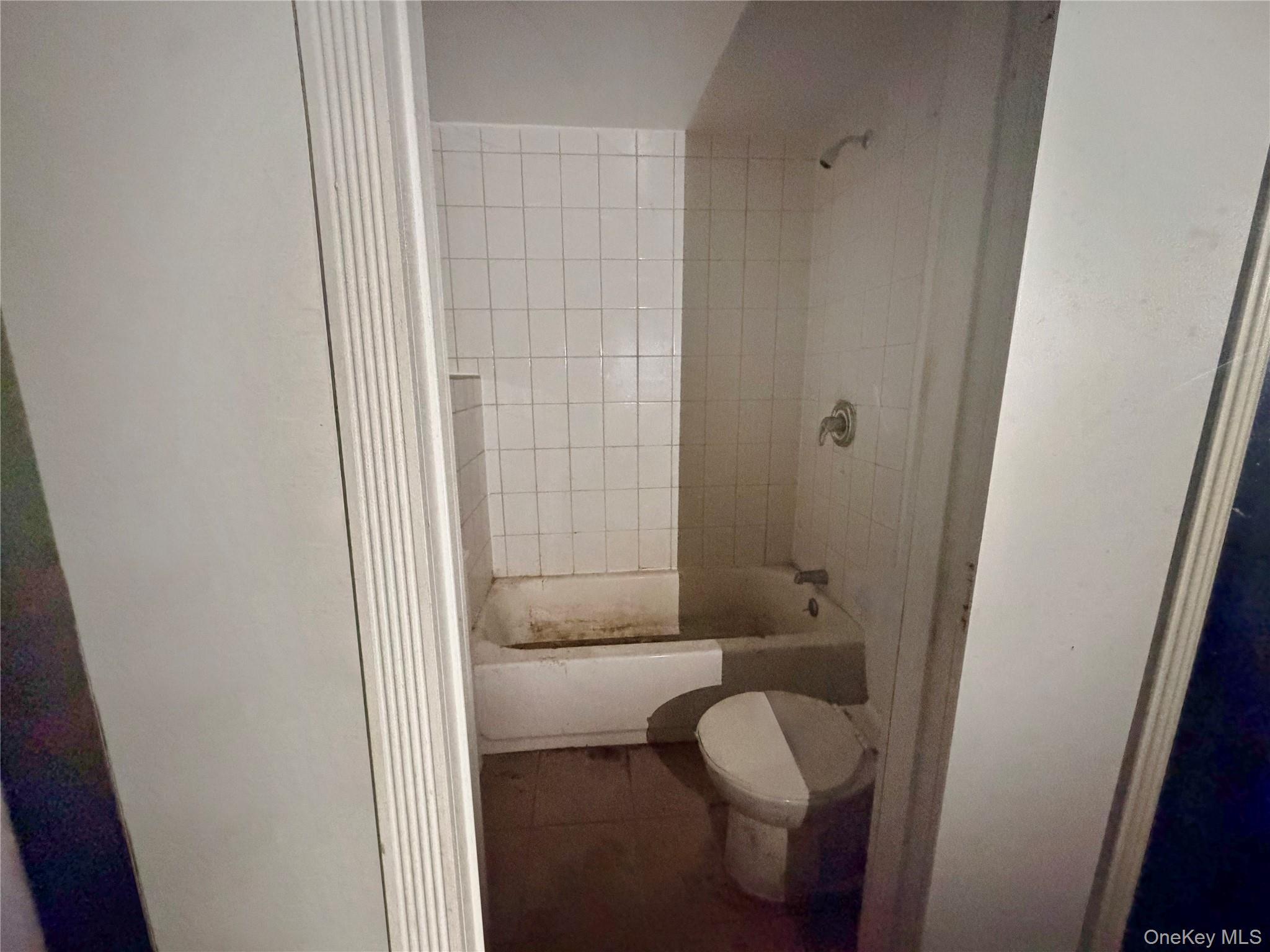 Single Family Quincy  Bronx, NY 10465, MLS-977531-11