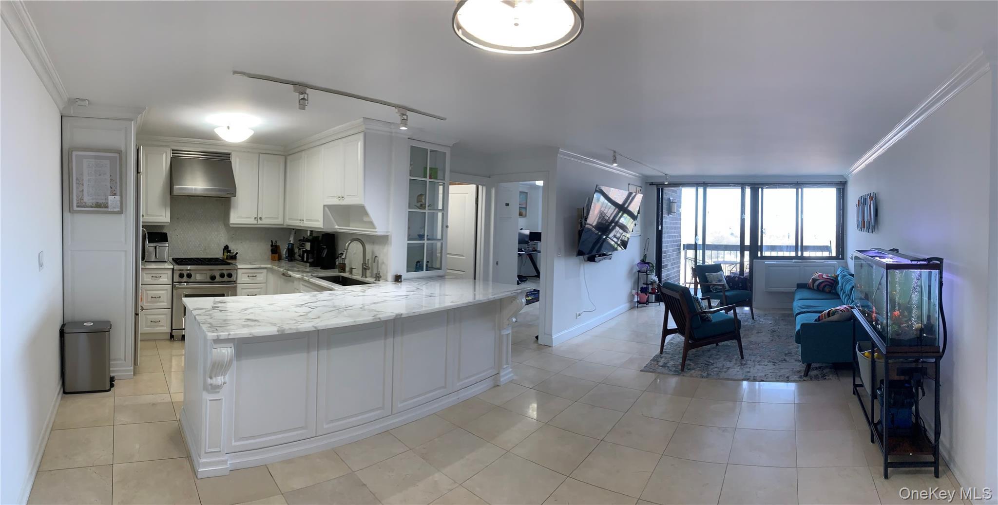 Condo Bay Club  Queens, NY 11360, MLS-977544-3