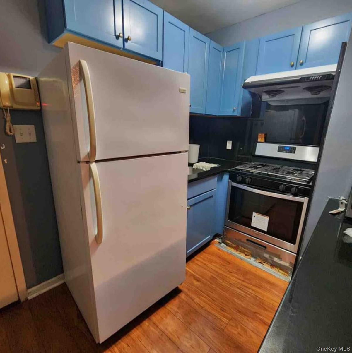 Condo 37th  Queens, NY 11354, MLS-977552-4