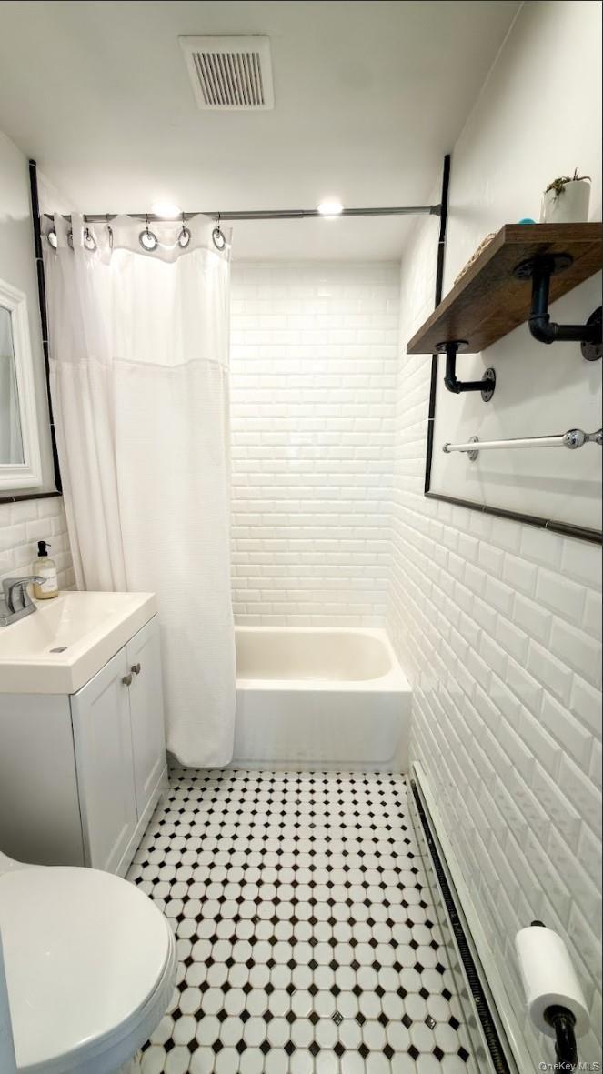 Single Family Lincoln  Nassau County, NY 11758, MLS-977564-9