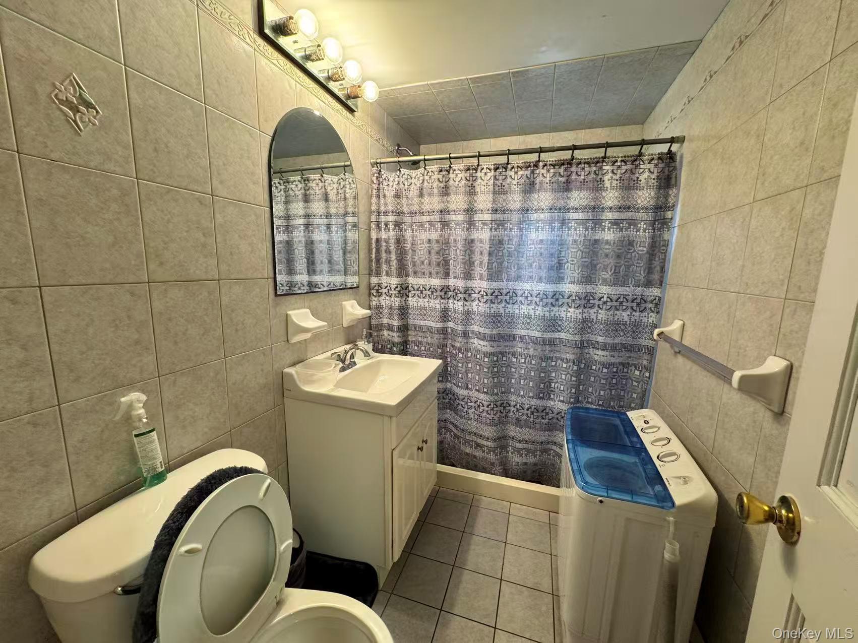 Single Family Gillespie  Bronx, NY 10461, MLS-977573-6