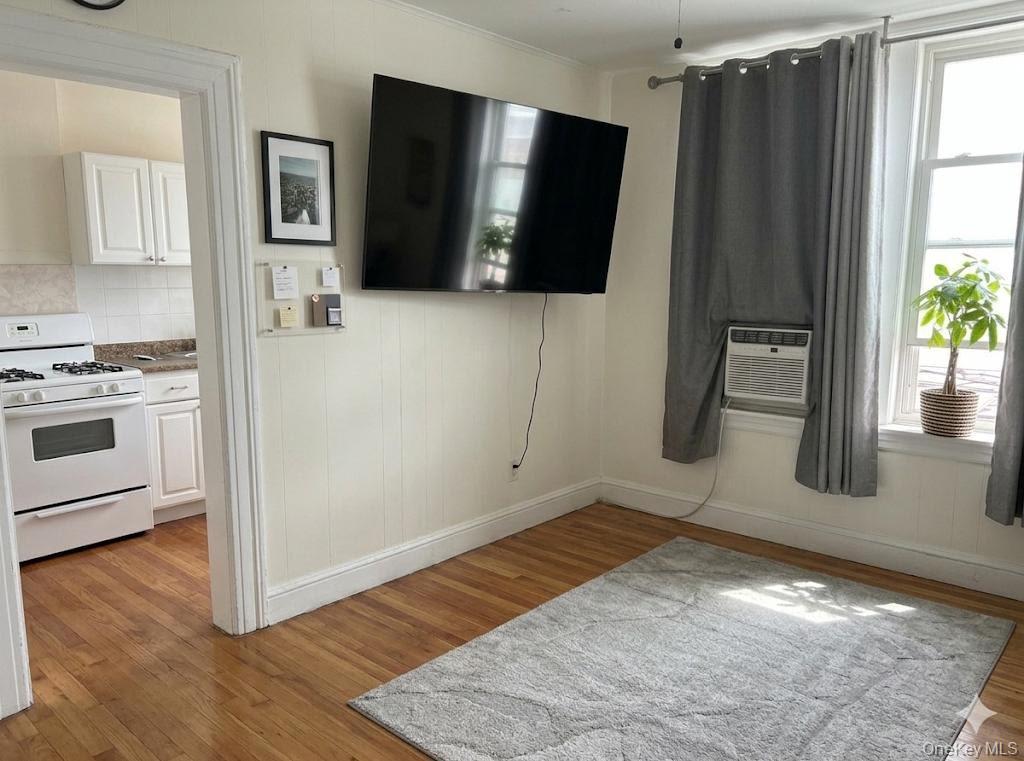 Single Family 37th Street Queens, NY 11101, MLS-977592-12
