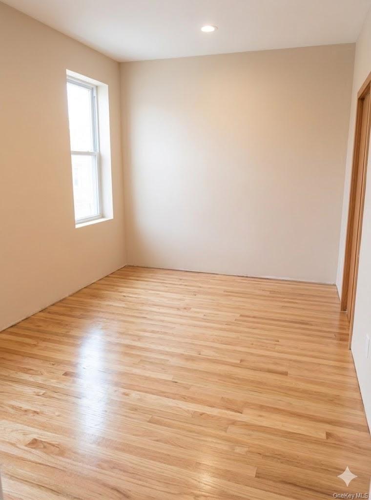 Single Family 37th Street Queens, NY 11101, MLS-977592-13