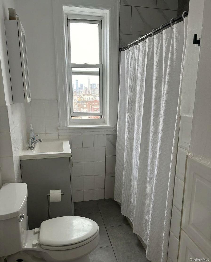 Single Family 37th Street Queens, NY 11101, MLS-977592-6