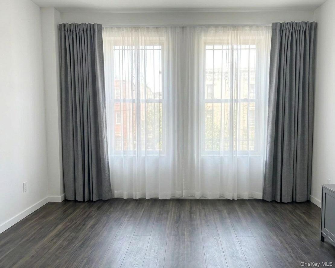 Single Family 37th Street Queens, NY 11101, MLS-977592-8