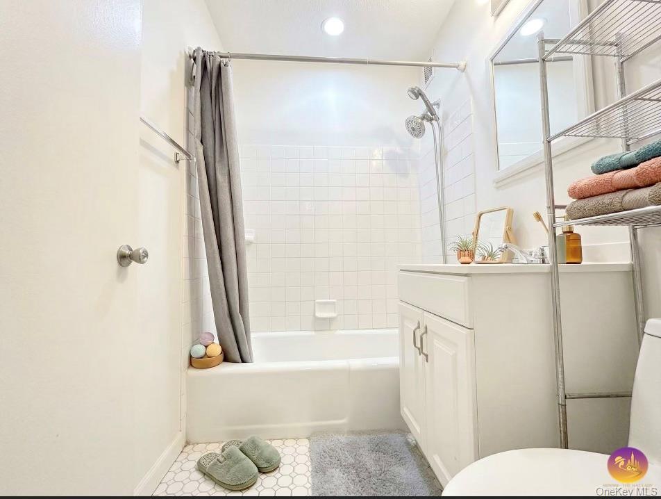 Coop Union  Queens, NY 11357, MLS-977596-6