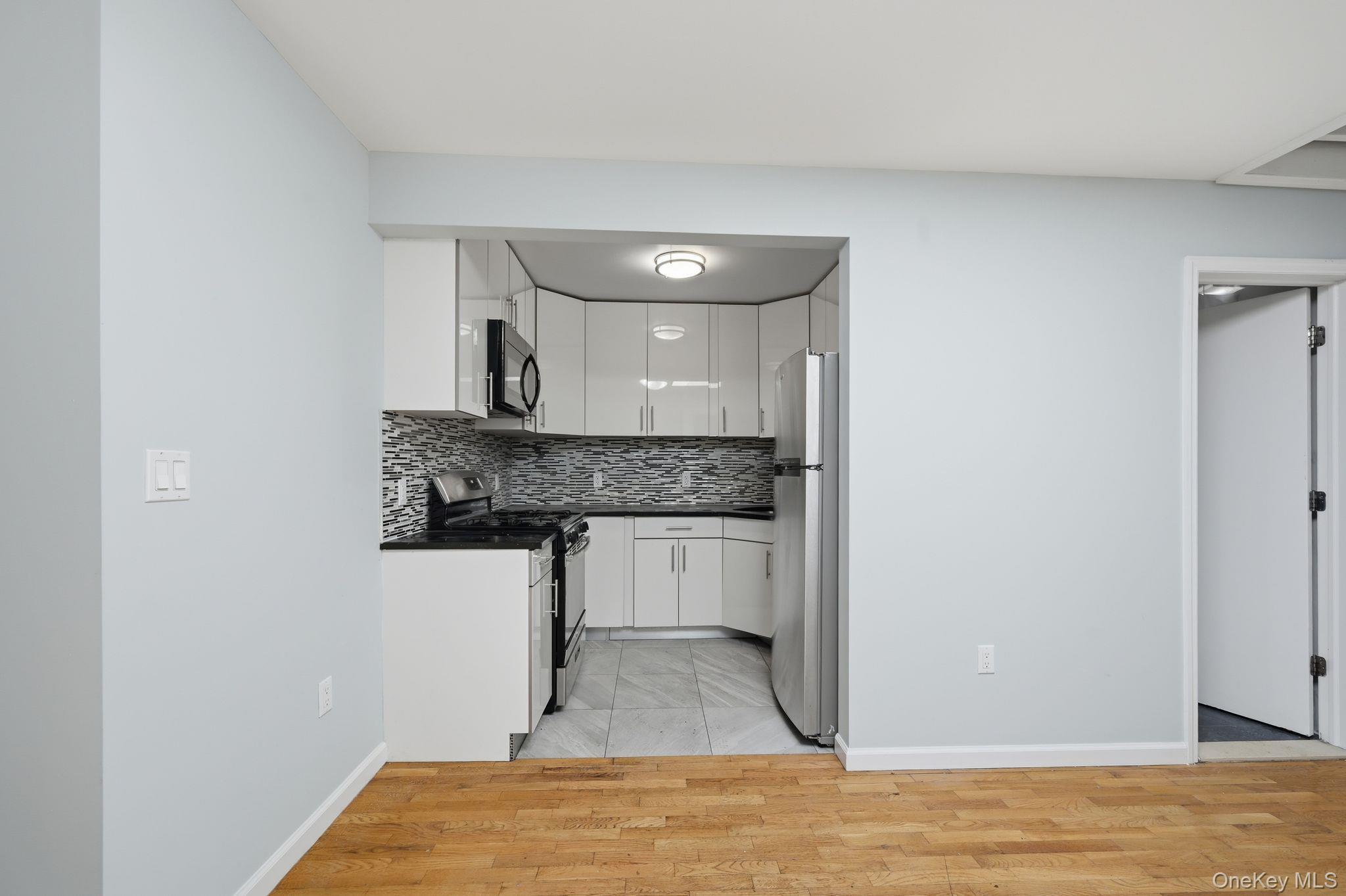Single Family 169th  Bronx, NY 10456, MLS-977641-20