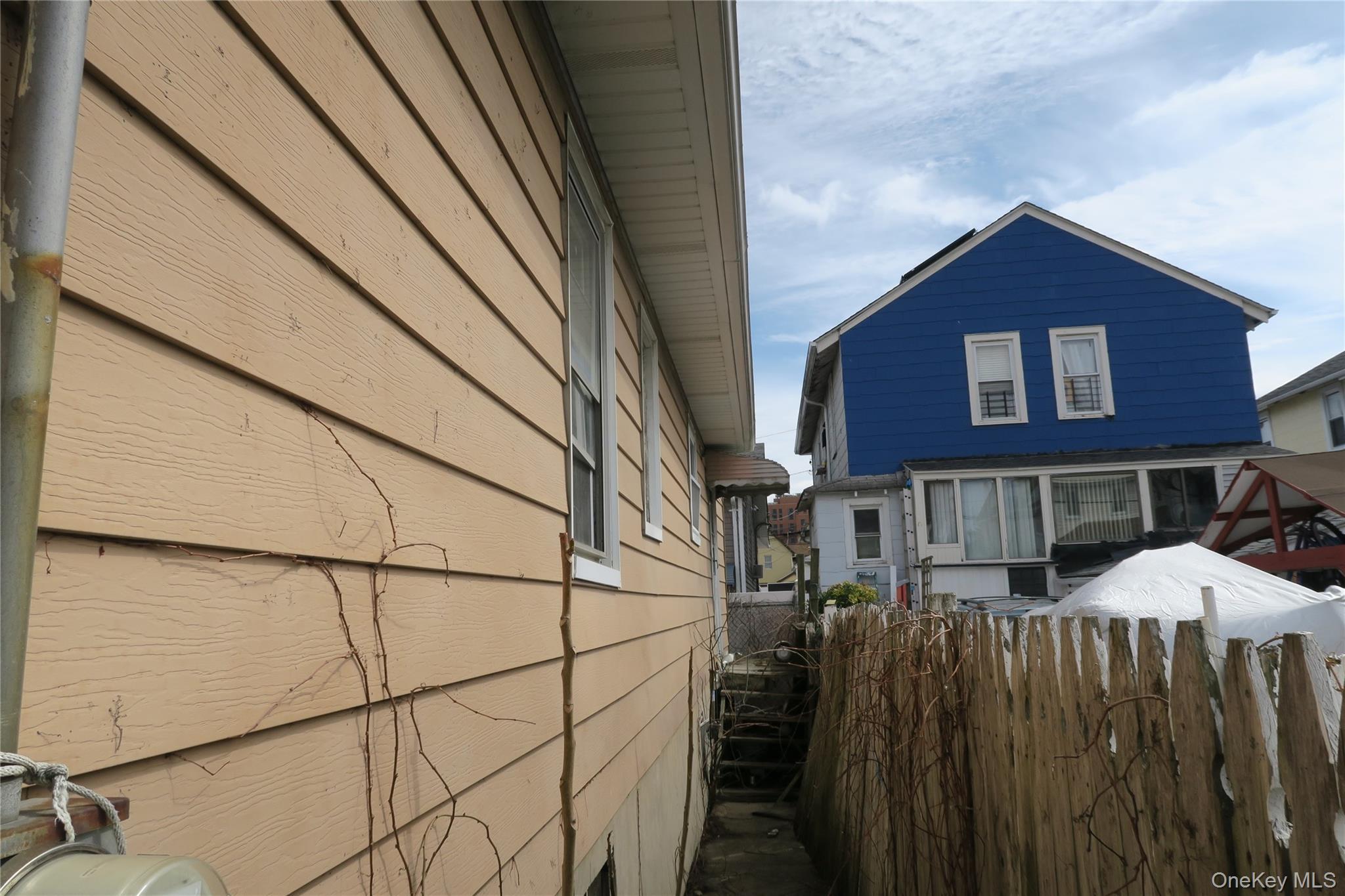 Single Family Mcbride  Queens, NY 11691, MLS-977660-4