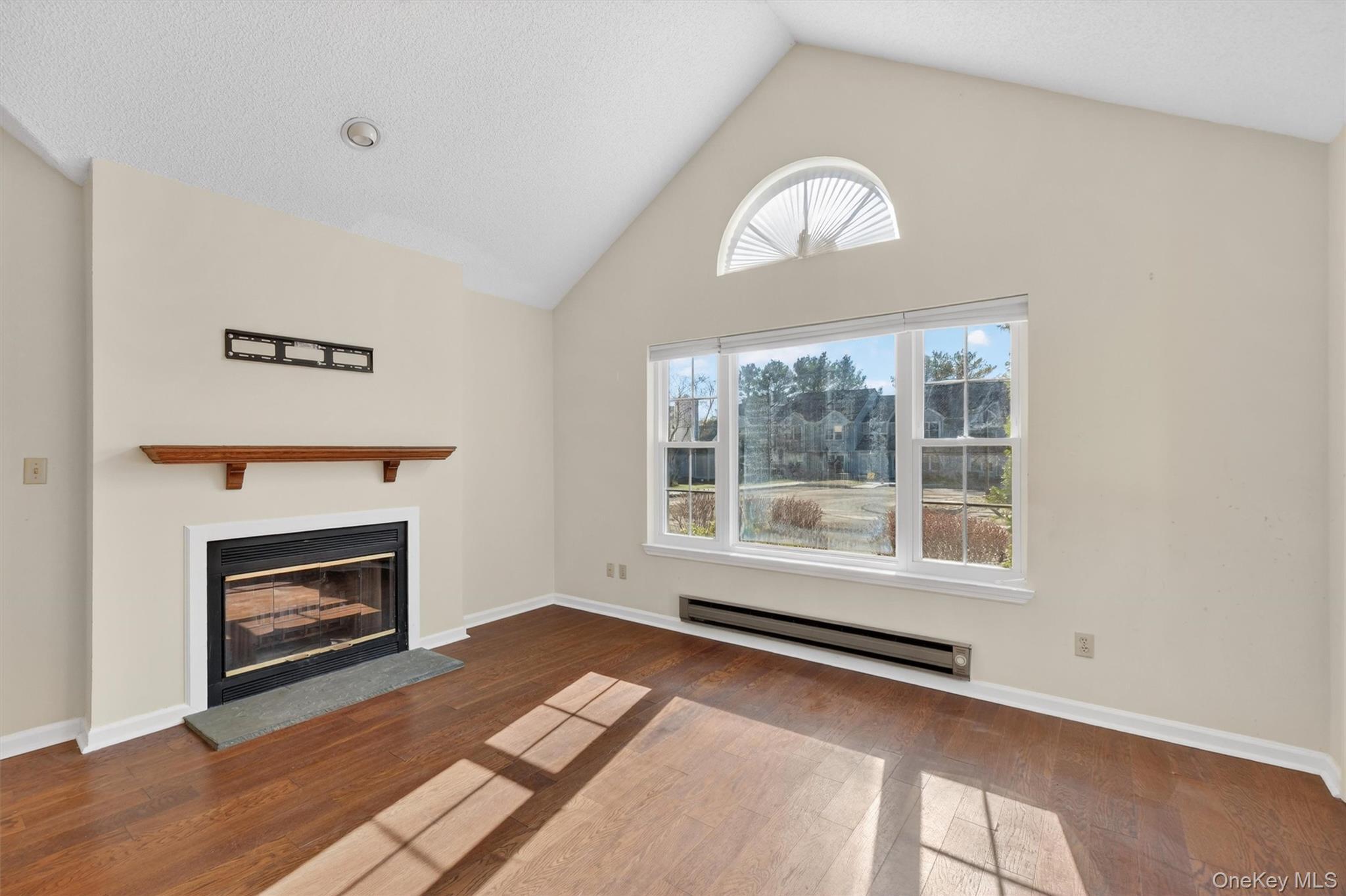 Single Family Juniper  Dutchess County, NY 12564, MLS-977687-11