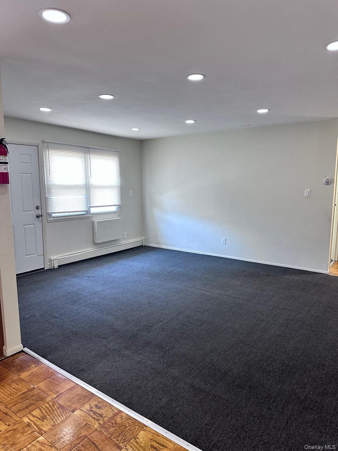 Condo Hemlock  Suffolk County, NY 11706, MLS-977690-4