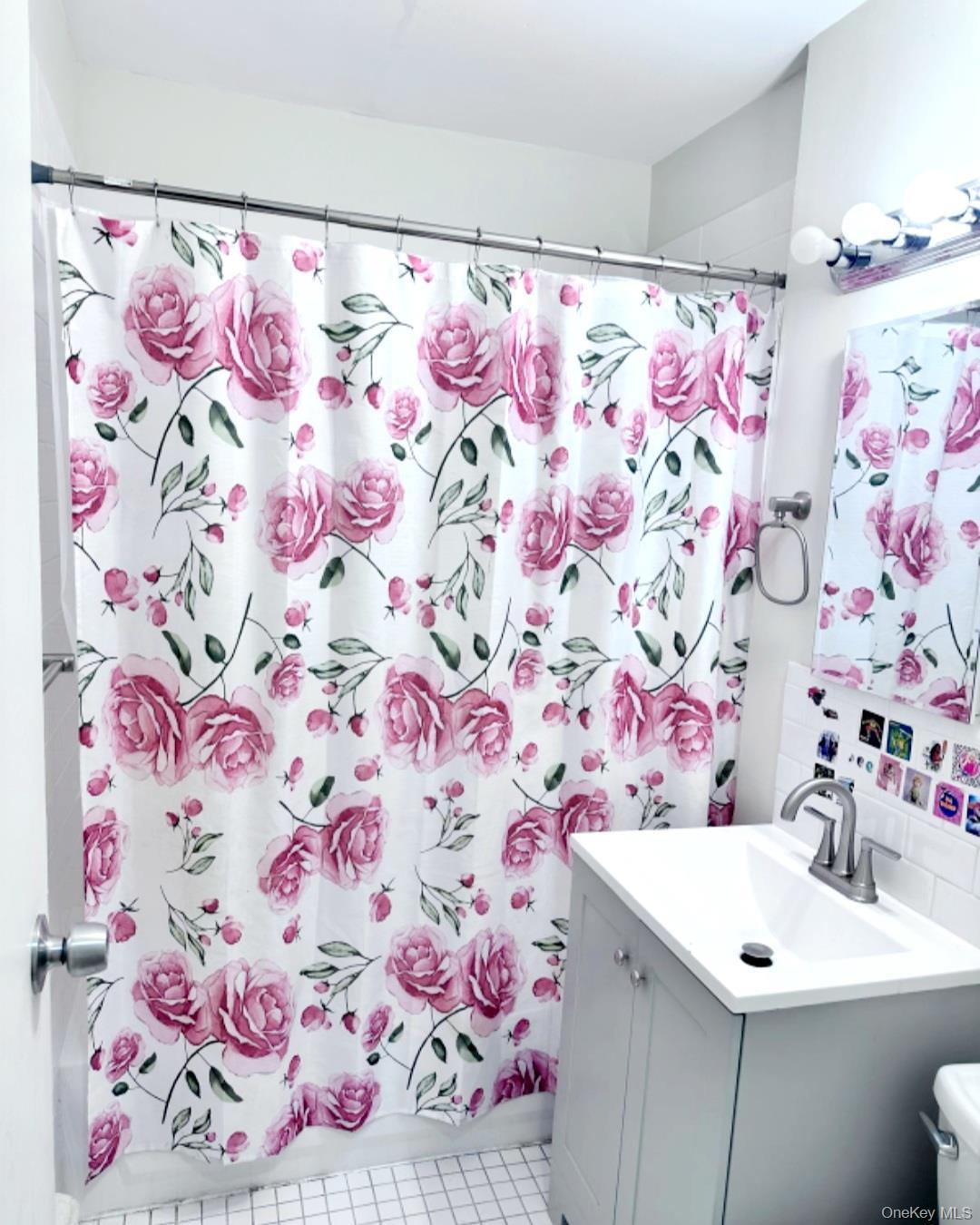 Condo Hemlock  Suffolk County, NY 11706, MLS-977690-6