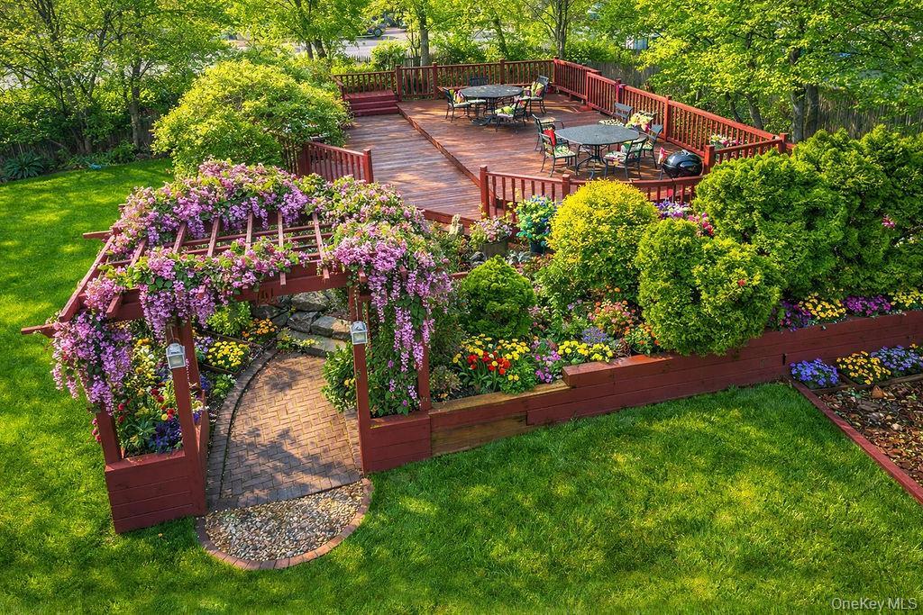 Single Family Valley View Road  Nassau County, NY 11021, MLS-977696-13