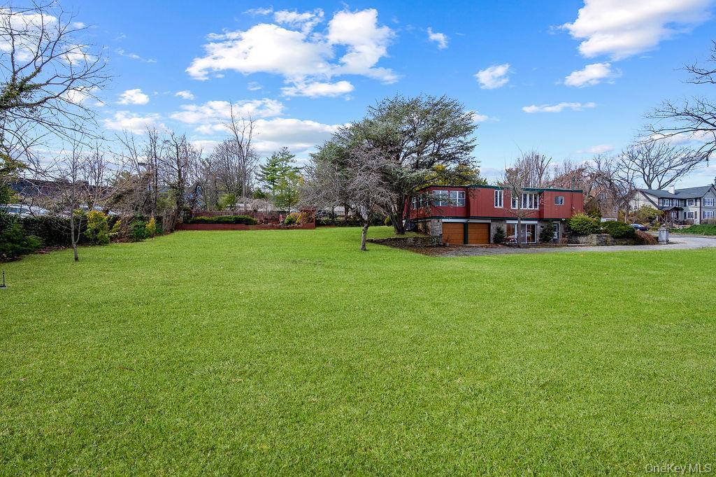 Single Family Valley View Road  Nassau County, NY 11021, MLS-977696-14