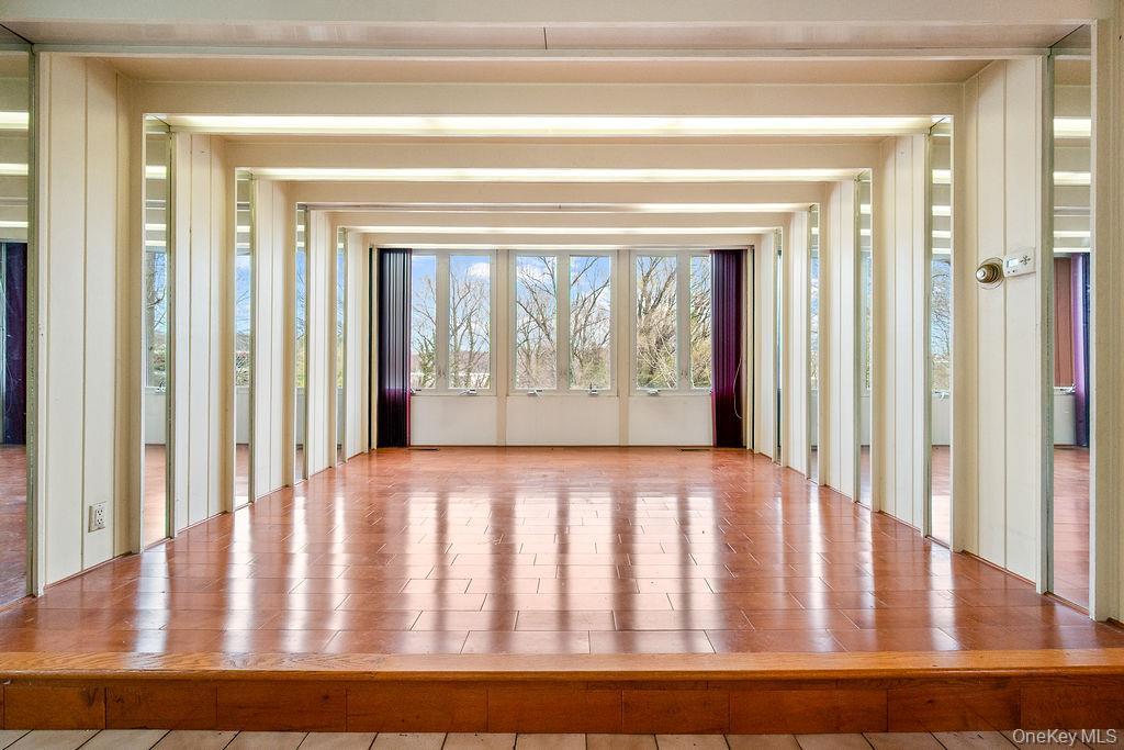 Single Family Valley View Road  Nassau County, NY 11021, MLS-977696-6