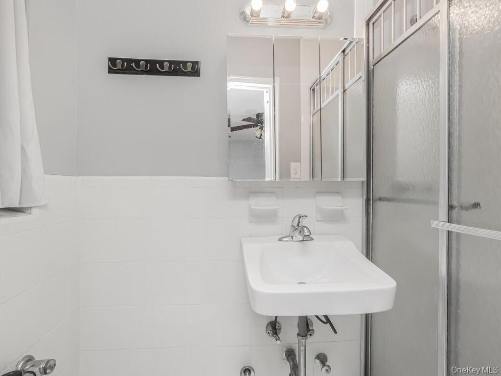 Coop 236th  Bronx, NY 10463, MLS-977709-8