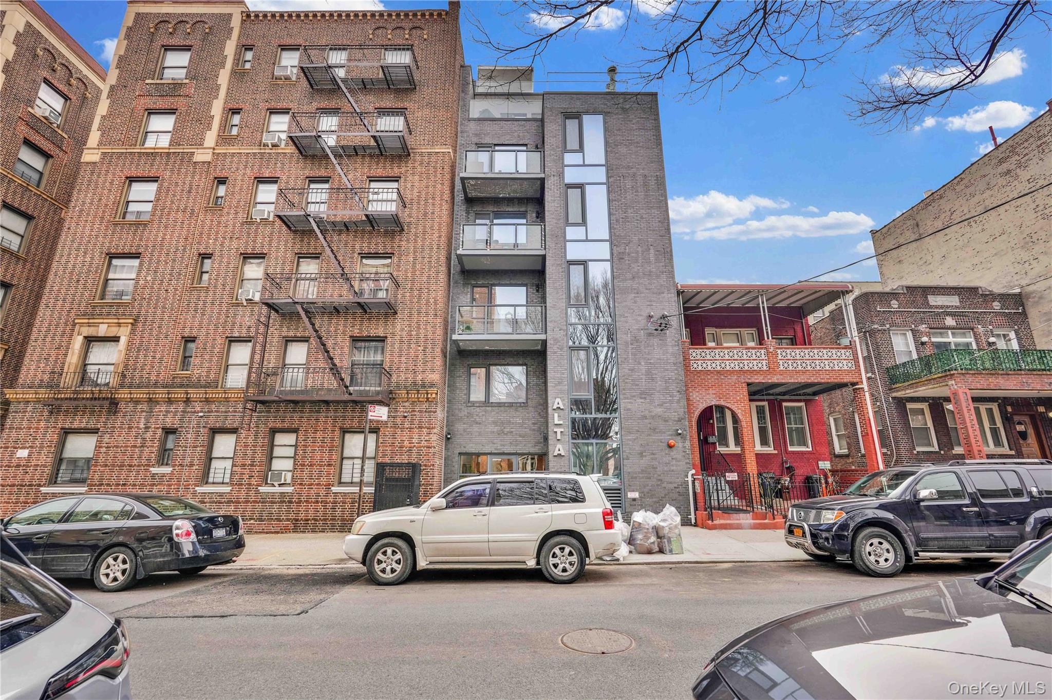 Condo 29th Queens, NY 11106, MLS-977713-3
