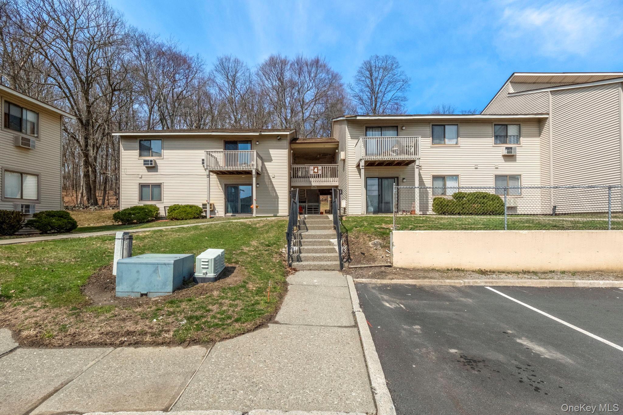 Condo Concord Lane  Orange County, NY 10940, MLS-977735-28