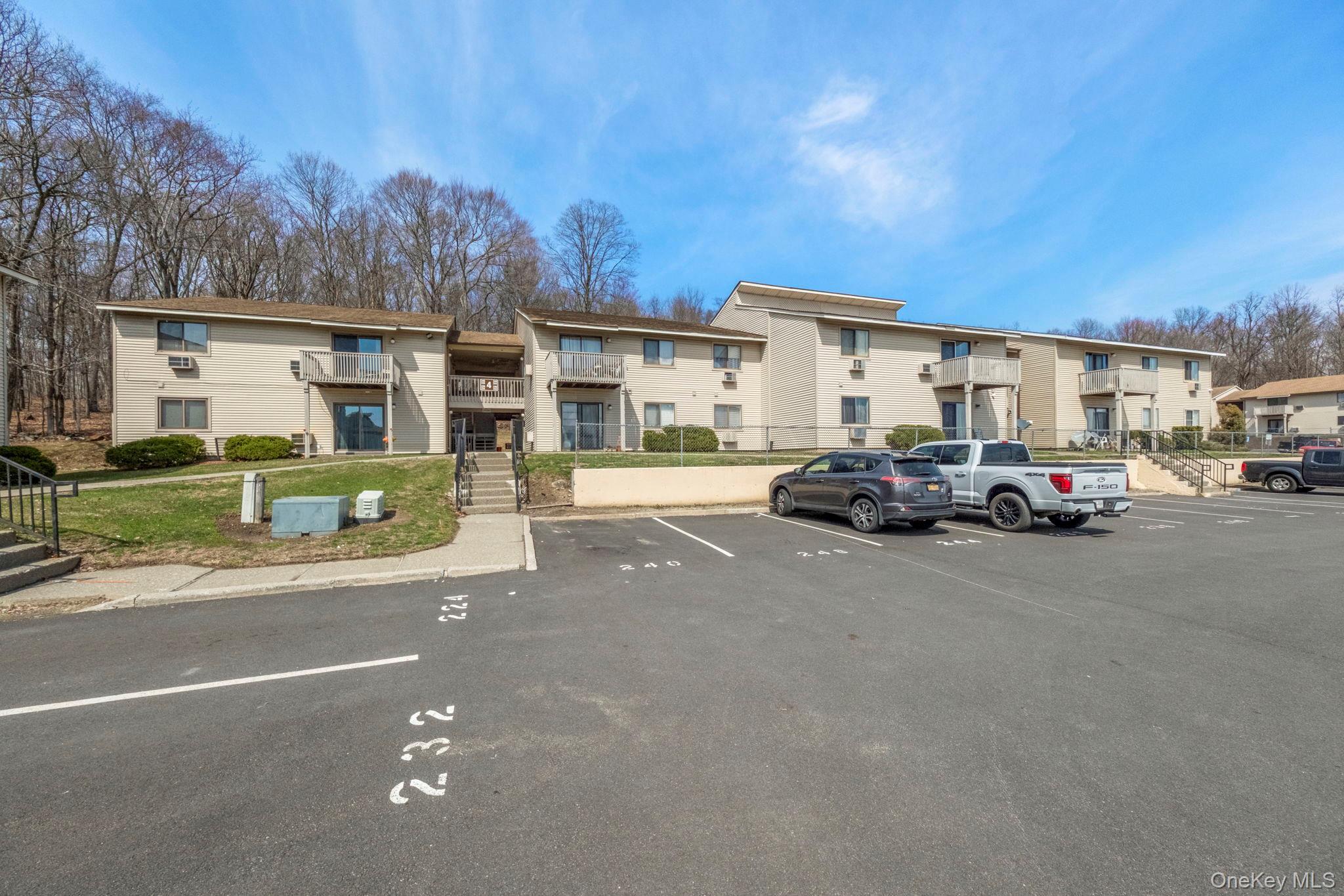 Condo Concord Lane  Orange County, NY 10940, MLS-977735-29