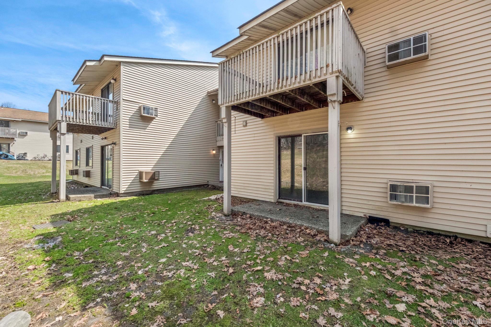 Condo Concord Lane  Orange County, NY 10940, MLS-977735-33