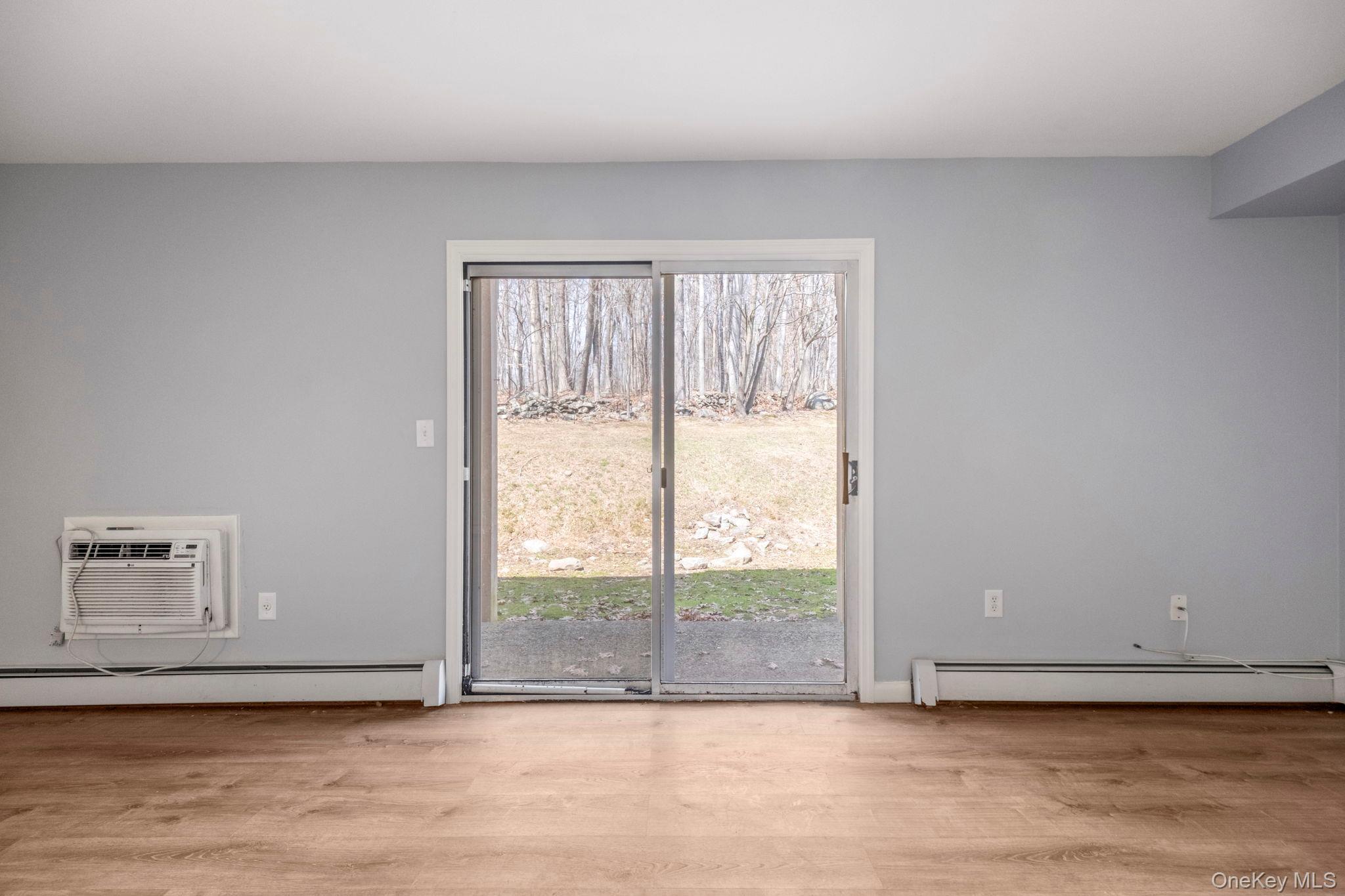 Condo Concord Lane  Orange County, NY 10940, MLS-977735-4