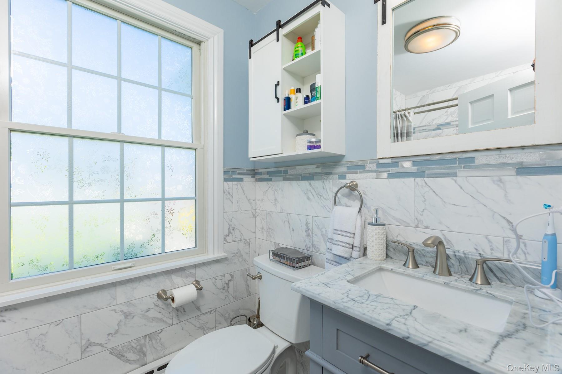 Single Family Main  Suffolk County, NY 11751, MLS-977738-19